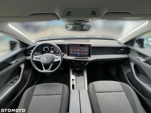 Volkswagen Passat 2024 (68 243 km) — zdjęcie 8